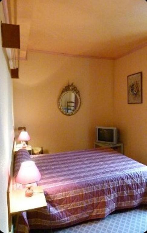 Bed and Breakfast Le Val D'Aron à Cercy-la-Tour Chambre photo